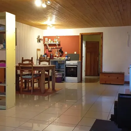 Апартаменты Hof Schwalbennest Amt Neuhaus