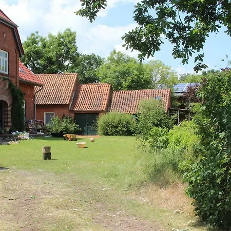 Hof Schwalbennest アパート *